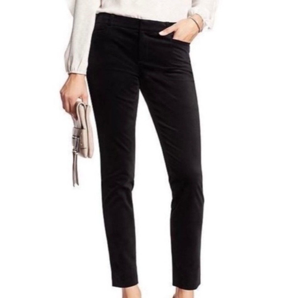 90's minimalist style Banana Republic Sloan size 6 black velvet ankle pants